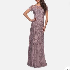LA FEMME EMBROIDERED Lace Column GOWN SIZE 6 $535 DUSTY LILAC